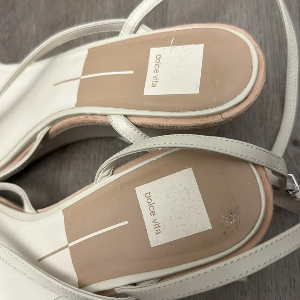 NEW! Dolce Vita Gemini Ankle Strap Wedge Sandal in Ivory - Size 10 🚙
